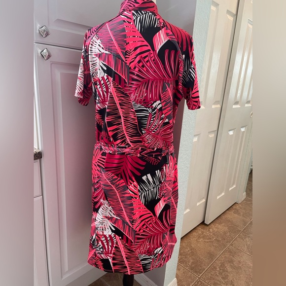 NWOT Tail contemporary colorful Golf Dress - Picture 2 of 12
